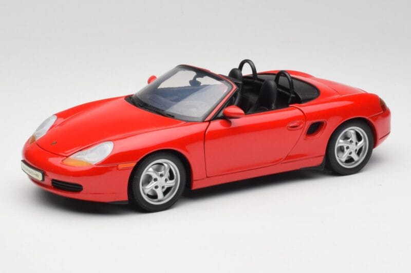 Porsche Boxster S 986 Guards Raudonas UT Models 1:18 27861-M1 Metalas