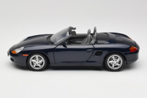 Porsche Boxster 986 S Night Blue UT Models 1:18 WAP021006-R1 Metalas - nuotrauka 4 iš 8