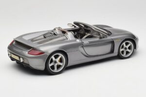 Porsche Carrera GT Pilkas Metalinis Maisto 1:18 36622-R1 Metalas - nuotrauka 3 iš 8