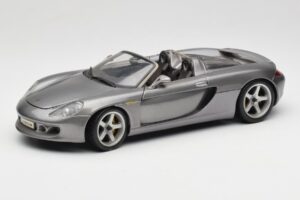 Porsche Carrera GT Pilkas Metalinis Maisto 1:18 36622-R1 Metalas