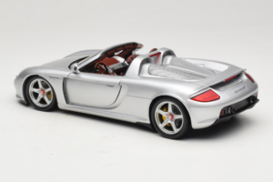 Porsche Carrera GT Silver Metallic Minichamps 1:18 WAP02103014 Metalas - nuotrauka 7 iš 8