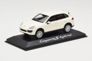 Porsche Cayenne 958 S Hybrid Baltas Minichamps 1:43 WAP0200040B Metalas - nuotrauka 2 iš 4