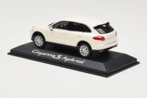 Porsche Cayenne 958 S Hybrid Baltas Minichamps 1:43 WAP0200040B Metalas - nuotrauka 3 iš 4