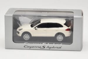 Porsche Cayenne 958 S Hybrid Baltas Minichamps 1:43 WAP0200040B Metalas - nuotrauka 4 iš 4