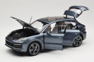 Porsche Cayenne 958 Turbo S Blue Metallic Minichamps 1:18 110066070 Metalas - nuotrauka 2 iš 8