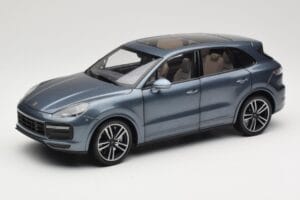 Porsche Cayenne 958 Turbo S Blue Metallic Minichamps 1:18 110066070 Metalas