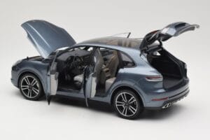 Porsche Cayenne 958 Turbo S Blue Metallic Minichamps 1:18 110066070 Metalas - nuotrauka 5 iš 8