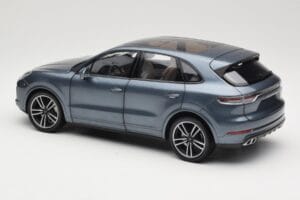 Porsche Cayenne 958 Turbo S Blue Metallic Minichamps 1:18 110066070 Metalas - nuotrauka 7 iš 8