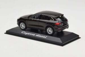 Porsche Cayenne 958 Diesel Acajou Brown Minichamps 1:43 WAP0200030E Metalas - nuotrauka 3 iš 4