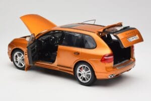 Porsche Cayenne GTS Lava Orange Norev 1:18 187535 Metalas - nuotrauka 5 iš 8