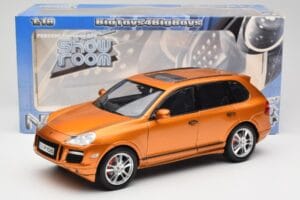 Porsche Cayenne GTS Lava Orange Norev 1:18 187535 Metalas - nuotrauka 8 iš 8
