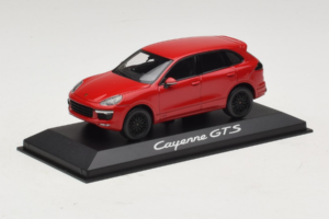 Porsche Cayenne 958 GTS Raudonas Minichamps 1:43 WAP0200070E Metalas - nuotrauka 2 iš 5