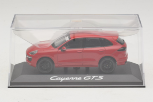 Porsche Cayenne 958 GTS Raudonas Minichamps 1:43 WAP0200070E Metalas - nuotrauka 4 iš 5