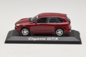 Porsche Cayenne 955 GTS Raudonas Su Sidabriniais Ratais Minichamps 1:43 WAP02000818 Metalas
