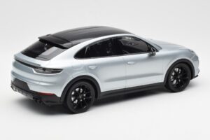 Porsche Cayenne E3 S Coupe Dolo Sidabrinis Norev 1:18 WAP0213220K Metalas - nuotrauka 2 iš 6