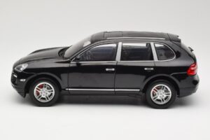 Porsche Cayenne Turbo 957 Juodas Norev 1:18 WAP02112317 Metalas - nuotrauka 4 iš 8