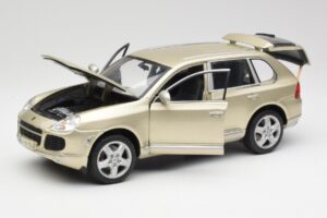 Porsche Cayenne Turbo 955 Smėlinė Maisto 1:18 WAP02100113 Metalas - nuotrauka 2 iš 8