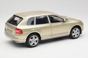Porsche Cayenne Turbo 955 Smėlinė Maisto 1:18 WAP02100113 Metalas - nuotrauka 3 iš 8