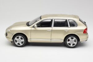 Porsche Cayenne Turbo 955 Smėlinė Maisto 1:18 WAP02100113 Metalas - nuotrauka 4 iš 8