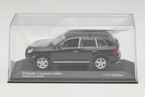 Porsche Cayenne 955 Turbo Black Metallic Minichamps 1:43 400061080 Metalas - nuotrauka 4 iš 5