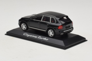 Porsche Cayenne Turbo Dark Green Metallic Minichamps 1:43 WAP02061117 Metalas - nuotrauka 3 iš 5