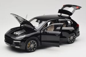 Porsche Cayenne Turbo S 958 Black Metallic Minichamps 1:18 110064000 Metalas - nuotrauka 2 iš 8