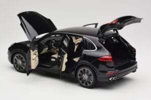 Porsche Cayenne Turbo S 958 Black Metallic Minichamps 1:18 110064000 Metalas - nuotrauka 5 iš 8