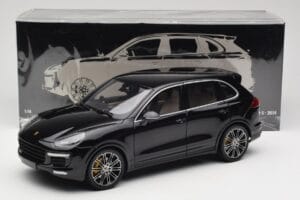 Porsche Cayenne Turbo S 958 Black Metallic Minichamps 1:18 110064000 Metalas - nuotrauka 8 iš 8