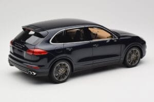 Porsche Cayenne Turbo S 958 Blue Metallic Minichamps 1:18 110064001 Metalas - nuotrauka 3 iš 8