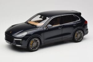 Porsche Cayenne Turbo S 958 Blue Metallic Minichamps 1:18 110064001 Metalas