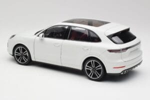 Porsche Cayenne 9YA Turbo Baltas Metallic Minichamps 1:18 155042560 Metalas - nuotrauka 7 iš 8