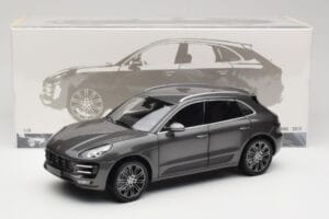 Porsche Macan Turbo 95B Grey Metallic Minichamps 1:18 110062501 Metalas - nuotrauka 8 iš 8