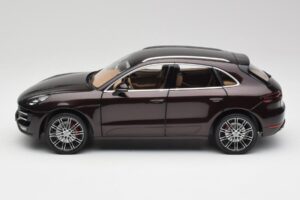 Porsche Macan 95B Turbo Mahagonas Metalinis Minichamps 1:18 110062500 Metalas - nuotrauka 4 iš 8