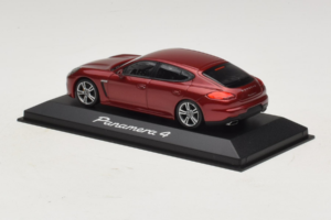 Porsche Panamera 970 4 Red Metallic Minichamps 1:43 WAP0201250E Metalas - nuotrauka 3 iš 5
