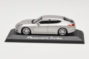 Porsche Panamera 970 Turbo Smėlinis Minichamps 1:43 WAP0200519 Metalas