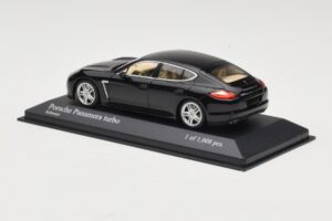 Porsche Panamera 970 Turbo Juodas Metallic Minichamps 1:43 400068271 Metalas - nuotrauka 3 iš 4