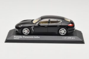 Porsche Panamera 970 Turbo Juodas Metallic Minichamps 1:43 400068271 Metalas