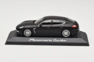 Porsche Panamera 970 Turbo Matt Black Minichamps 1:43 WAP0200270C Metalas