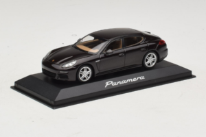 Porsche Panamera 970 Black Metallic Minichamps 1:43 WAP0203900E Metalas - nuotrauka 2 iš 5