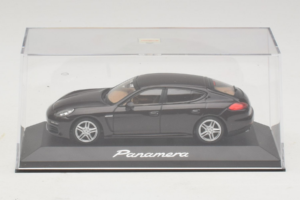 Porsche Panamera 970 Black Metallic Minichamps 1:43 WAP0203900E Metalas - nuotrauka 4 iš 5