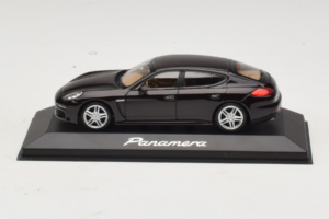 Porsche Panamera 970 Black Metallic Minichamps 1:43 WAP0203900E Metalas