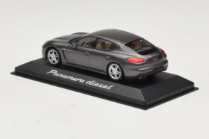 Porsche Panamera 970 Diesel Grey Metallic Minichamps 1:43 WAP0202300E Metalas - nuotrauka 3 iš 4