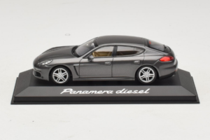 Porsche Panamera 970 Diesel Grey Metallic Minichamps 1:43 WAP0202300E Metalas