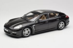 Porsche Panamera Turbo 970 Juodas Maisto 1:18 36197 Metalas