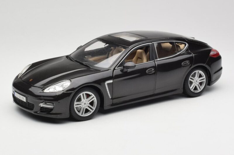 Porsche Panamera Turbo 970 Juodas Maisto 1:18 36197 Metalas