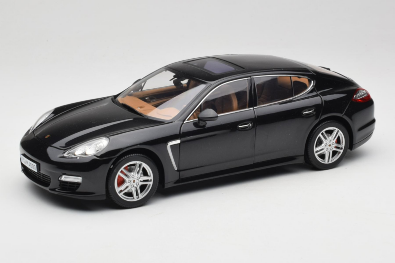 Porsche Panamera 970 Turbo Basalt Black Norev 1:18 WAP02100319 Metalas