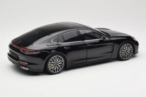 Porsche Panamera 971 Turbo S Juodas Metallic Minichamps 1:18 113061076 Metalas - nuotrauka 3 iš 8