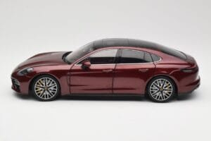 Porsche Panamera 971 Turbo S Raudonas Metallic Minichamps 1:18 113061077 Metalas - nuotrauka 4 iš 8