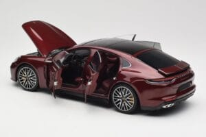 Porsche Panamera 971 Turbo S Raudonas Metallic Minichamps 1:18 113061077 Metalas - nuotrauka 5 iš 8