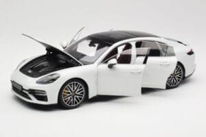 Porsche Panamera 971 Turbo S Baltas Metallic Minichamps 1:18 113061074 Metalas - nuotrauka 2 iš 8